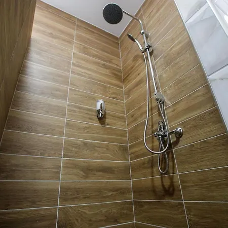 Paratetis 2 Apartman