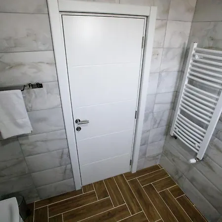 Paratetis 2 Apartman